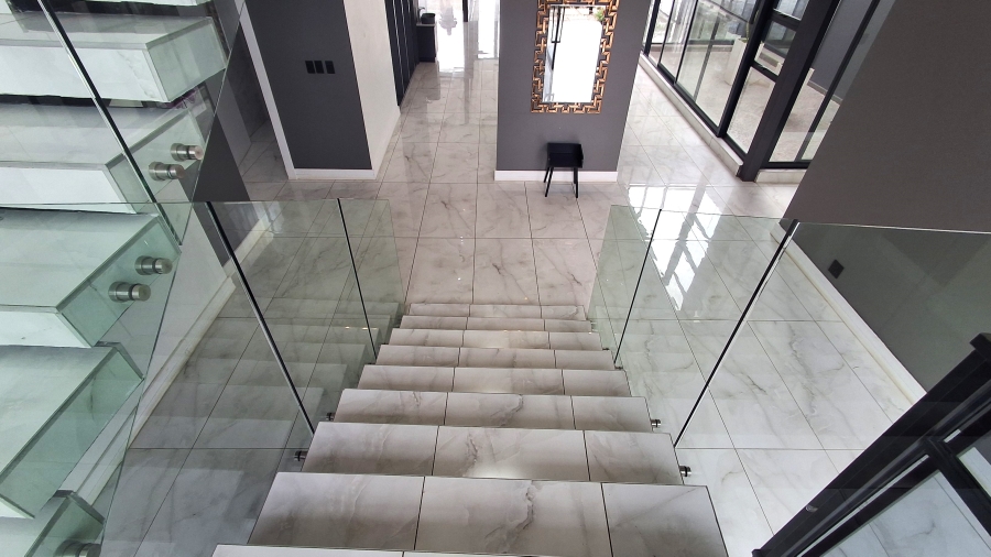 6 Bedroom Property for Sale in The Islands Estates North West